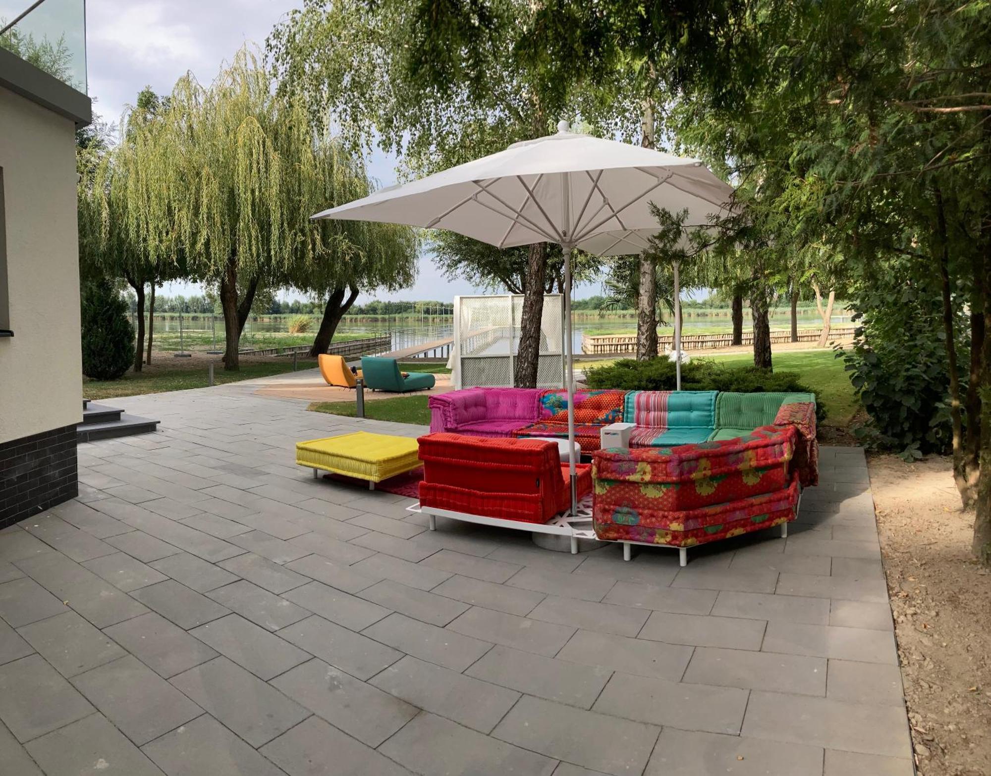 Donautica Hotel & Restaurant Fadd-Dombori Luaran gambar